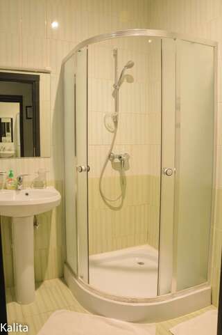 Гостиница Калита Калуга 3-местный номер стандарт-6